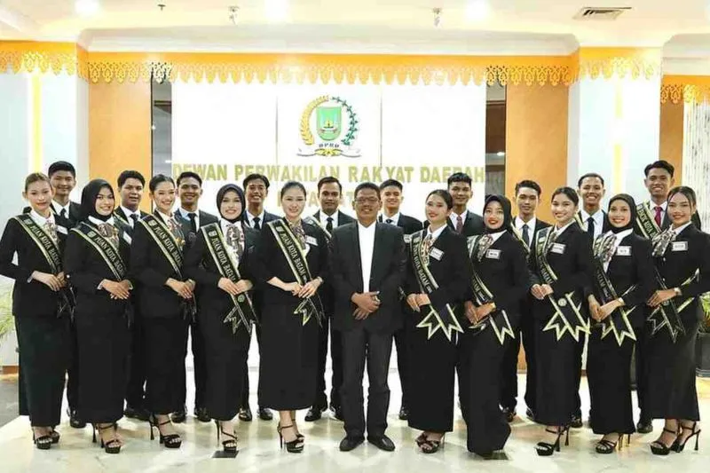 Ketua DPRD Kota Batam Muhammad Kamaluddin menerima audiensi bersama 20 Finalis Duta Wisata Encik dan Puan Kota Batam Tahun 2026. Foto: INIKEPRI.COM