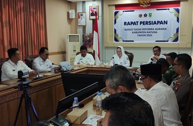 Rapat persiapan Gugus Tugas Reforma Agraria (GTRA) Kabupaten Natuna Tahun 2026 yang dipimpin langsung Bupati Natuna, Cen Sui Lan, di Kantor Bupati Natuna. Foto: INIKEPRI.COM/NatunaKab
