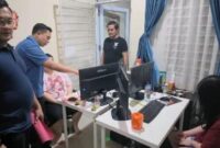 Penggrebekan rumah mewah yang dijadikan markas judul di Batam. Foto: Istimewa 
