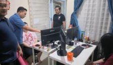 Penggrebekan rumah mewah yang dijadikan markas judul di Batam. Foto: Istimewa