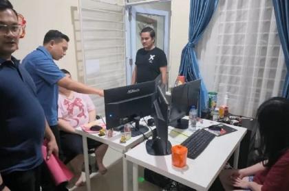Penggrebekan rumah mewah yang dijadikan markas judul di Batam. Foto: Istimewa