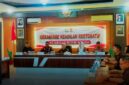 Penyerahan SKP2 berlangsung di Aula Kejaksaan Negeri Natuna dan dipimpin langsung oleh Wakil Kepala Kejaksaan Tinggi Kepulauan Riau, Dr. Diah Yuliastuti, SH, MH. Kegiatan tersebut turut dihadiri Bupati Natuna, Cen Sui Lan, beserta sejumlah unsur Forkopimda. Foto: INIKEPRI.COM