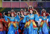 Penampilan tari kolosal pada penyelenggaraan Kemilau Nusantara 2025. Foto: KepriProv 
