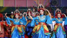 Penampilan tari kolosal pada penyelenggaraan Kemilau Nusantara 2025. Foto: KepriProv