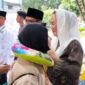 Bupati Natuna Cen Sui Lan menyambut secara langsung jamaah haji asal Natuna di asrama Haji Batam. Foto: INIKEPRI.COM