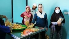 Bupati Natuna Cen Sui Lan meninjau PLUT UMKM. Foto: Faturahman/HaluanKepri