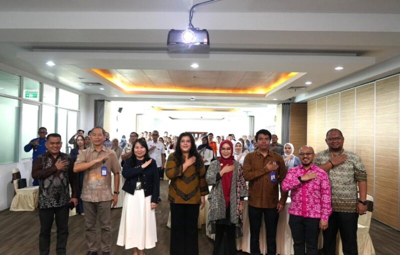 Anggota/Deputi Bidang Pelayanan Umum, Ariastuty Sirait, dalam sosialisasi pelayanan program Jaminan Kecelakaan Kerja (JKK) BPJS Ketenagakerjaan, di Ruang Habibie Lantai 4 RSBP Batam. Foto: INIKEPRI.COM/BP Batam