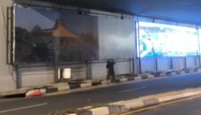 Aksi 'Rayap Besi' di Terowongan Pelita terekam kamera dan viral di media sosial. Foto: Tangkapan Layar/Rusli Kurniawan