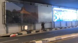 Aksi 'Rayap Besi' di Terowongan Pelita terekam kamera dan viral di media sosial. Foto: Tangkapan Layar/Rusli Kurniawan 