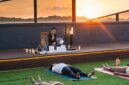 ARTOTEL Batam menyiapkan pengalaman akhir pekan yang memadukan olahraga, kuliner, dan panorama kota dari ketinggian. Foto: INIKEPRI.COM