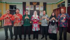 Bupati Natuna Cen Sui Lan menerima kunjungan perwakilan BPS. Foto: INIKEPRI.COM/NatunaKab