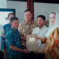 Sebanyak 57 sertifikat diserahkan langsung oleh Bupati Natuna, Cen Sui Lan, di Lobby Kantor Bupati Natuna Lantai I, Bukit Arai, pada Kamis (25/06/2026) pagi. Foto: INIKEPRI.COM