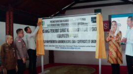 Peresmian Serentak Penetapan Kabupaten Natuna sebagai Instansi Penerbit Surat Keterangan Asal (IPSKA) yang dilaksanakan secara nasional oleh Kementerian Perdagangan Republik Indonesia. Kegiatan tersebut berlangsung di Ruang Lobby Kantor Bupati Natuna Lantai I, Bukit Arai. Foto: INIKEPRI.COM