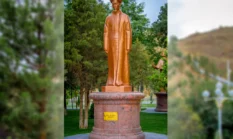 Patung Raja Ali Haji Berdiri di Taman Internasional Turkmenistan, Bukti Pengaruh Besar Bahasa Melayu