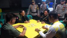 Raja Mustakim meriahkan Turnamen Domino dalam rangka Hari Bhayangkara ke-80 di Natuna. Foto: Istimewa
