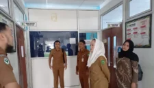 Bupati Natuna Cen Sui Lan saat mengunjungi melakukan kantor di kawasan pusat pemerintahan Kabupaten Natuna, yang terletak di kawasan Jalan Batu Sisir, Bukit Arai, Ranai. Foto: Batampos