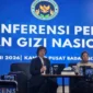 Jubir sekaligus Wakil Kepala Badan Gizi Nasional RI, Agustina Arumsari (yang memegang mic) saat memberikan keterangan pada pers di Gedung Badan Gizi Nasional RI, Jakarta, Kamis, 18 Juni 2026. Foto: RRI/ Agnes Claudia