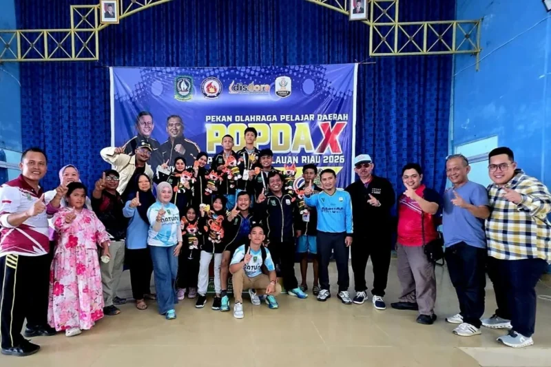 Kontingen Natuna usai mendapat mendali pada Popda Kepri di Karimun. Foto: Istimewa