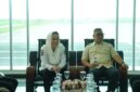Wagub Nyanyang bersama Bupati Natuna Chen Sui Lan dalam pertemuan di VIP Room Bandara Raden Sadjad Natuna. Foto: INIKEPRI.COM