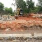Alat berat melaksanakan pembersihan kawasan sungai di Kampung Purwodadi, Sungai Lekop, Bintan Timur, Senin (27/7/2026). Pemprov Kepri melalui Dinas PUPP tahun 2026 ini melaksanakan pembangunan kanal banjir. Foto: Dinas PUPP Kepri