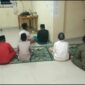 Santri Asrama MTsN Tanjungpinang istiqamah Murojaah Alquran. Foto: INIKEPRI.COM
