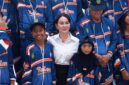 Wakil Wali Kota Batam Li Claudia Chandra melepas atlet Popda 2026. Foto: INIKEPRI.COM/Media Center Batam