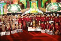 Wali Kota Batam, Amsakar Achmad, bersama kafilah Batam usai penutupan MTQ XII Kepri di Tanjungpinang. Foto: INIKEPRI.COM/Media Center Batam 