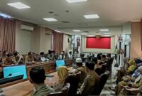 Pertemuan Pemkab Natuna dan Baznas dalam rangka pembahasan ZIS di Kantor Bupati Natuna. Foto: INIKEPRI.COM
