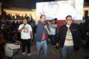 Wali Kota Batam, Amsakar Achmad, menyapa warga saat nobar final piala dunia FIFA 2026 di Dataran Engku Putri Batamcentre. Foto: INIKEPRI.COM/Media Center Batam