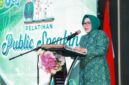 Ketua TP-PKK Batam, Erlita Amsakar, membuka Pelatihan Public Speaking bagi ratusan kader TP-PKK tingkat kota, kecamatan, dan kelurahan di Hotel Planet Holiday, Batam, Selasa (21/7/2026). Foto: INIKEPRI.COM/Media Center Batam