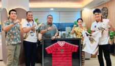 Wakil Kepala BP Batam, Li Claudia Chandra saat menerima jajaran pengurus Batam Premier FC di Batam Centre. Foto:INIKEPRI.COM/BP Batam