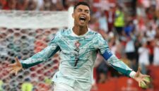 Cristiano Ronaldo menjadi atlet berpenghasilan tertinggi di dunia. Foto: AP