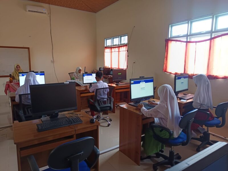 Enam orang siswa MIS Darul Ulum Ranai kini mewakili Kabupaten Natuna untuk mengikuti OSN Tingkat Provinsi Kepulauan Riau. Foto: INIKEPRI.COM