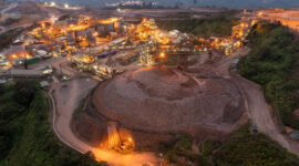 Dukung Green Industry, PLN Salurkan 275 Ribu Unit REC ke PT Agincourt Resources di Medan. Foto: Dok. PLN 