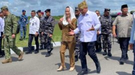 Pemerintah Kabupaten Natuna menyambut kedatangan Menteri Koordinator Bidang Politik dan Keamanan (Menko Polkam) Republik Indonesia beserta rombongan dalam rangka kunjungan kerja ke Kabupaten Natuna. Foto: INIKEPRI.COM
