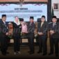 Bupati Natuna Cen Sui Lan di DPRD Natuna. Foto: INIKEPRI.COM/NatunaKab 