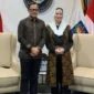 Bupati Natuna Cen Sui Lan saat bertemu Wamendagri Bima Arya Sugiarto beberapa hari lalu di Jakarta dalam rangka meminta rekomendasi dan dukungan untuk memajukan Natuna. Foto: Istimewa 