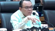 Ketua Komisi VII DPR RI Saleh Partaonan Daulay yang juga Wakil Ketua Umum Partai Amanat Nasional (PAN) di kompleks parlemen. Foto: Istimewa 