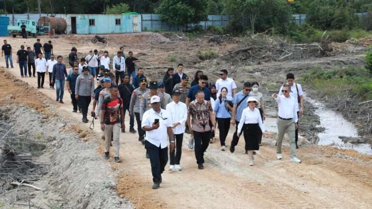 Peninjauan sekolah Rakyat. Foto: INIKEPRI.COM/BP Batam 