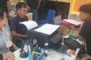 Polisi melakukan pemeriksaan terhadap tersangka dugaan penganiayaan terhadap pengemudi ojol perempuan di Karimun. Foto: Sat Reskrim Polres Karimun