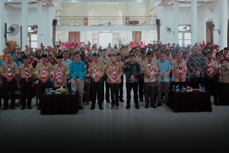 Bupati Natuna, Cen Sui Lan, yang juga selaku Ketua Majelis Pembimbing Cabang (Kamabicab) Gerakan Pramuka Natuna, memimpin Pelepasan Kontingen Jambore Nasional (Jamnas) XII Tahun 2026 sekaligus Inaugurasi Pramuka Garuda Kwartir Cabang Natuna. Foto: INIKEPRI.COM/NatunaKab