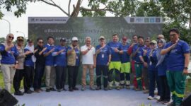 BP Batam bersama PT Mc Dermott Indonesia menanam sebanyak 400 bibit Bambu Betung melalui program Corporate Social Responsibility (CSR) bertajuk “Preserving Our Water With Bamboo Planting: A Biodiversity Initiative by McDermott Indonesia”. Foto: INIKEPRI.COM/BP Batam 