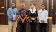 Bupati Natuna Cen Sui Lan melalui kunjungan kerja ke Sekretariat Kementerian Pemuda dan Olahraga (Kemenpora) RI di Jakarta. Foto: Istimewa