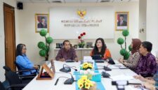 Anggota/Deputi Bidang Pelayanan Umum BP Batam, Ariastuty Sirait, bersama jajaran Direktorat Diseminasi Informasi dan Hubungan Antar Lembaga (DIHAL) melakukan kunjungan kerja ke Komisi Informasi Pusat (KIP) Republik Indonesia. Foto: BP Batam
