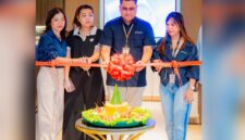 Opening outlet IQOS di ARTOTEL Batam. Foto: INIKEPRI.COM