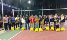 Lewat KPDN, Bantuan Pribadi Cen Sui Lan Disalurkan untuk Warga Lansia Klarik Utara