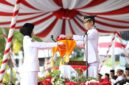 Wali Kota Batam Amsakar Achmad memimpin upacara HUT RI ke-81. Foto: INIKEPRI.COM/Media Center Batam 