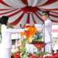 Wali Kota Batam Amsakar Achmad memimpin upacara HUT RI ke-81. Foto: INIKEPRI.COM/Media Center Batam 