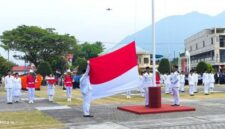 Pemerintah Kabupaten Natuna menggelar upacara Peringatan HUT RI ke-81 di Pantai Piwang Ranai. Foto: Istimewa 