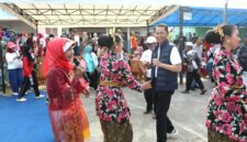 Wali Kota Batam Amsakar Achmad di perayaan Hari Ulang Tahun (HUT) ke-81 Kemerdekaan Republik Indonesia di Kecamatan Bulang. Foto: INIKEPRI.COM/Media Center Batam 